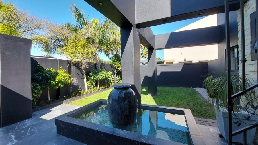 5 Bedroom Property for Sale in Sunset Beach Western Cape